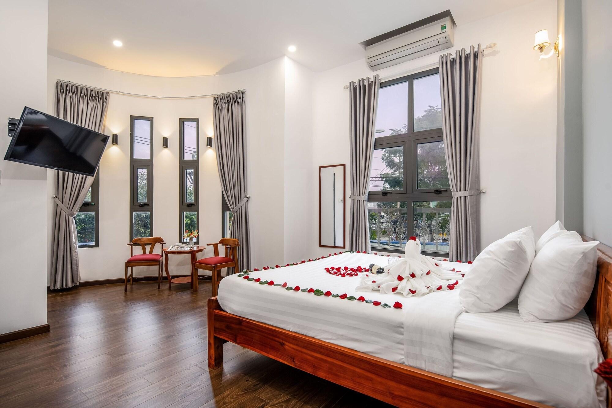 Bamboo Hotel Da Nang Exterior photo